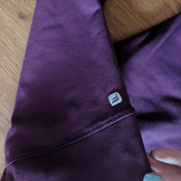 Fabletics purple salar legging - Picture 4 of 4